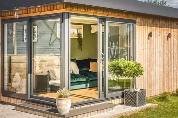 Garden room listed building planning permission